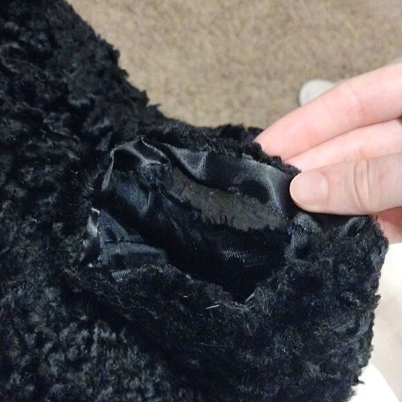 Women's Faux Black Lamb Fur, Broad Shoulder Cropped Winter Coat -Size Small? - Picture 9 of 14